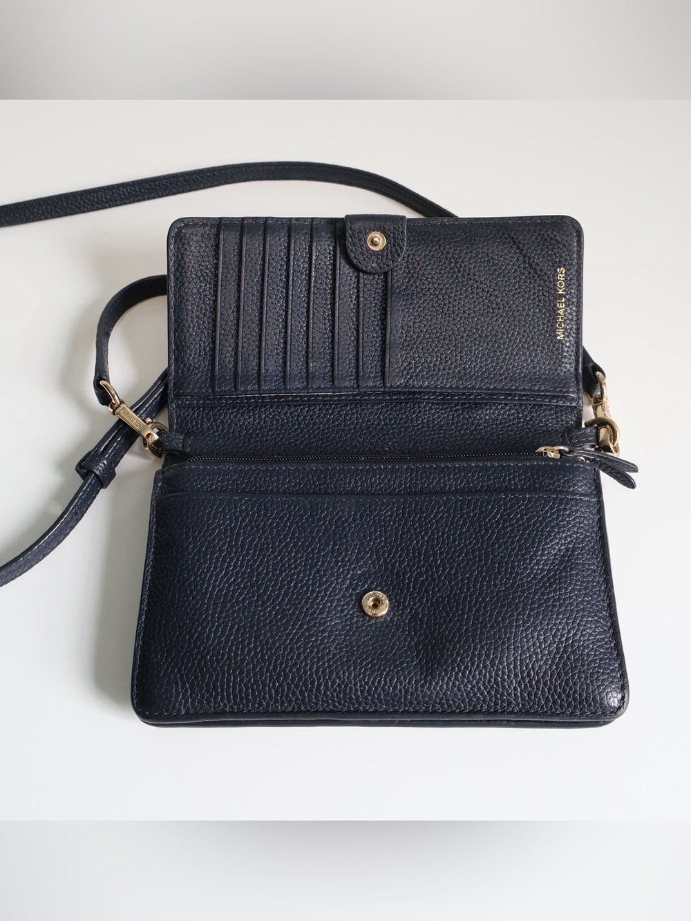 Michael Kors Mott Navy Leather Phone Carrying Crossbody Bag and Wallet - Picture 2 of 7